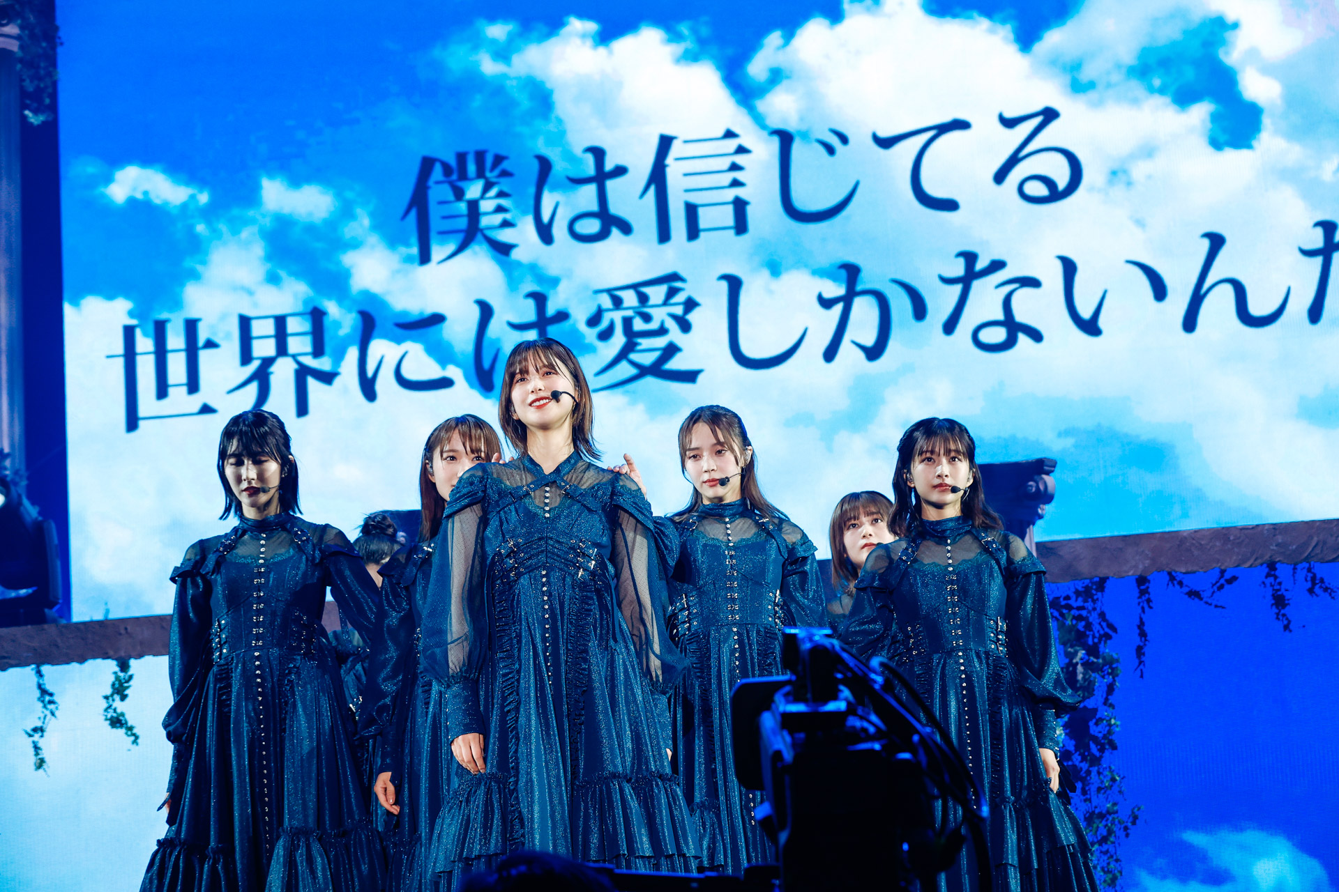 櫻坂46・渡邉理佐、7年間の集大成！欅坂曲から櫻坂・最新曲まで、笑顔と涙が溢れるステージ！