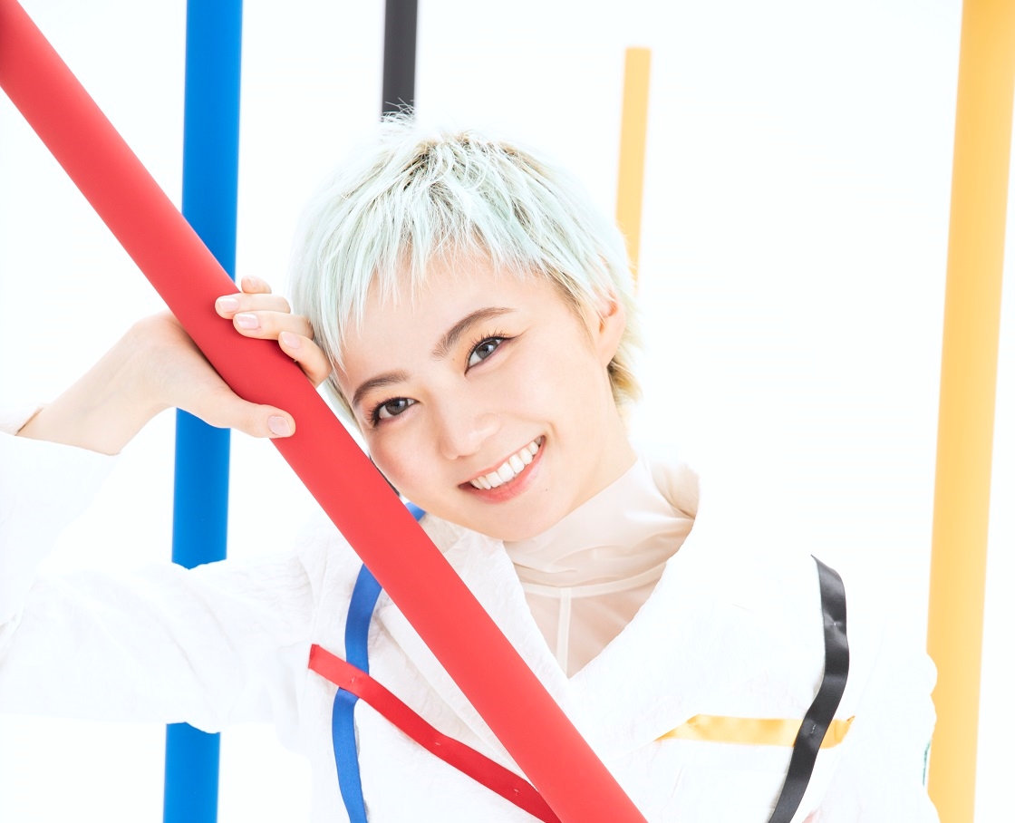 安本彩花