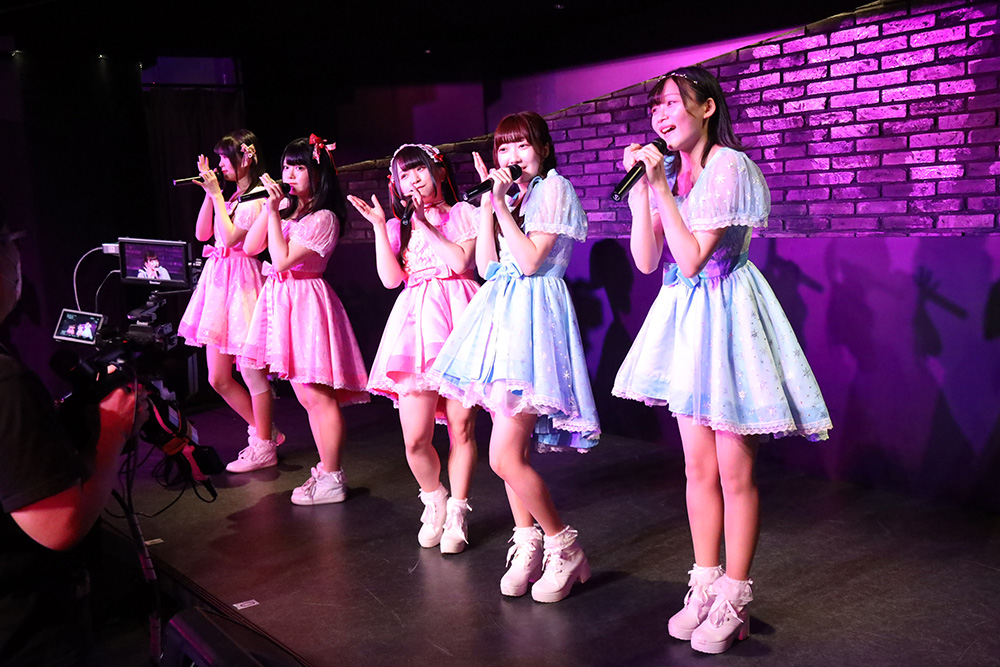 Next☆Ricoと一緒に飛び跳ねるたびに、どんどんきらめく明日に近づいていける。その楽しさに虜になってゆく。 「Galpo! Live Show Vol.10」Next☆Ricoライブレポート