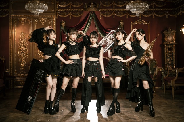 C;ON／高嶺のなでしこ／Devil ANTHEM.／虹のコンキスタドール／MyDearDarlin' ＜2 部＞群青の世界／なんキニ！／#ババババンビ／Peel the Apple／まねきケチャ