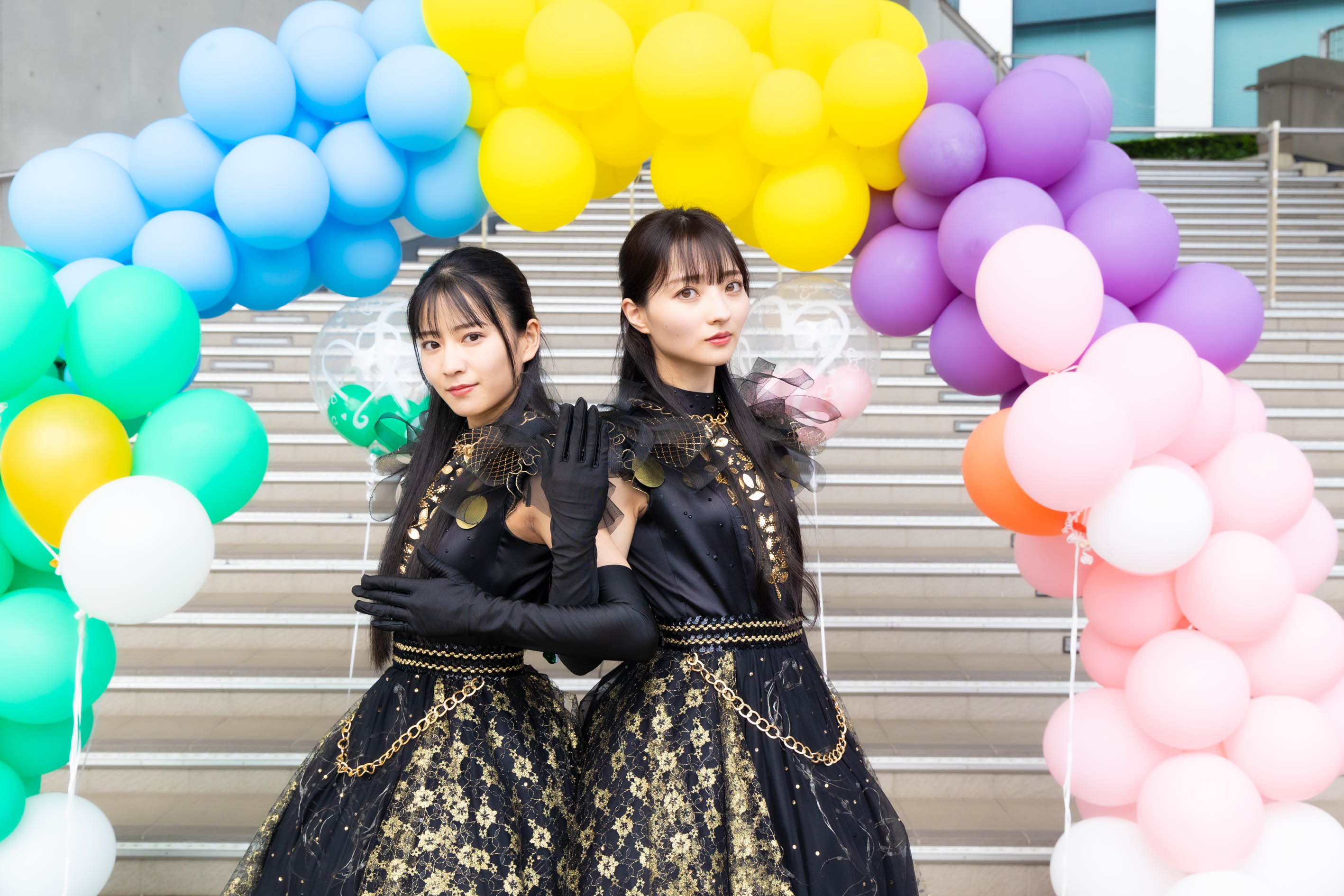 ClariS コンセプトEP「淋しい熱帯魚」の発売を記念して、初のリリースイベント（フリーライブ）をダイバーシティ東京プラザで開催！お見送り会では、約13年越しとなる至近距離でのファンとの対面が実現！！