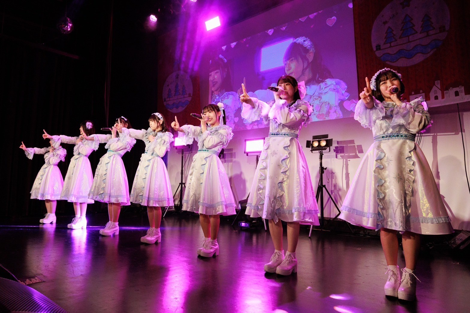 透色ドロップが雪の妖精に！毎年恒例『すきいろクリスマス2023』で新曲「雪のカケラ」初披露！