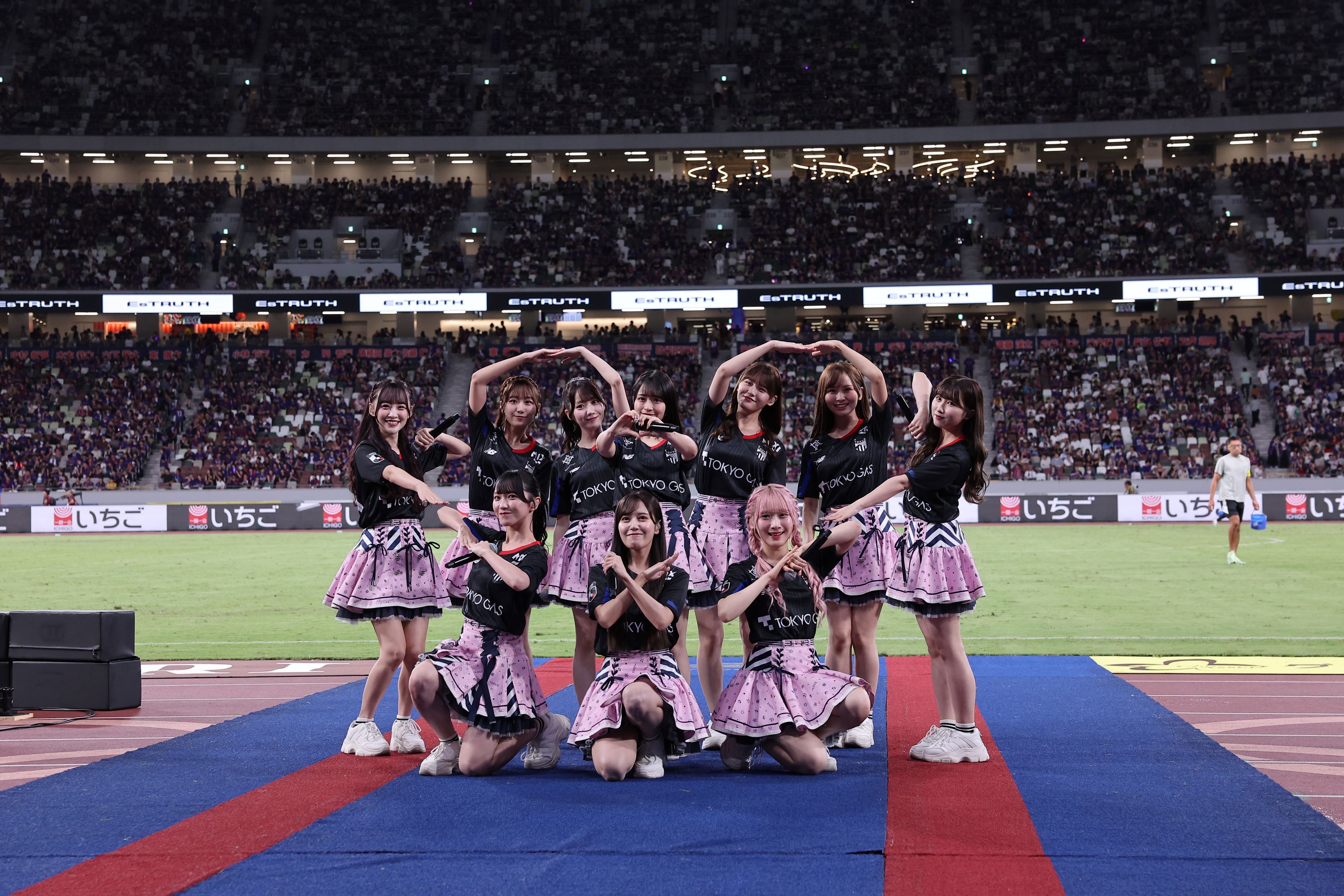 =LOVEが「2024明治安田J1リーグ 第30節 FC東京 vs 名古屋グランパス」ハーフタイムパフォーマンスに登場！スタジアム来場者5.5万人の前で堂々パフォーマンス