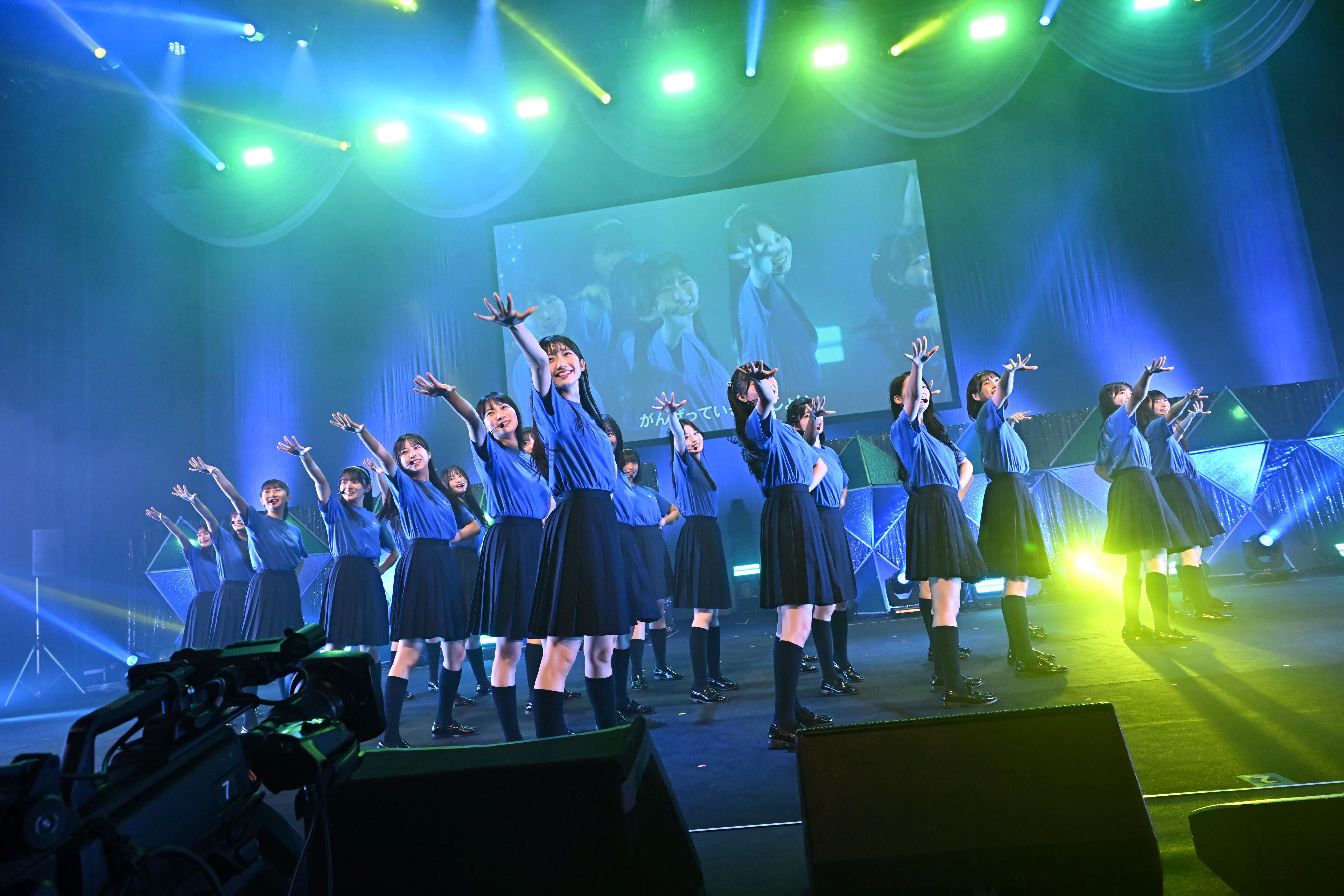 僕青、一夜限りの”文化祭”で4th SINGLE収録曲「好きすぎてUp and down」「マイフレンズ」を初披露！