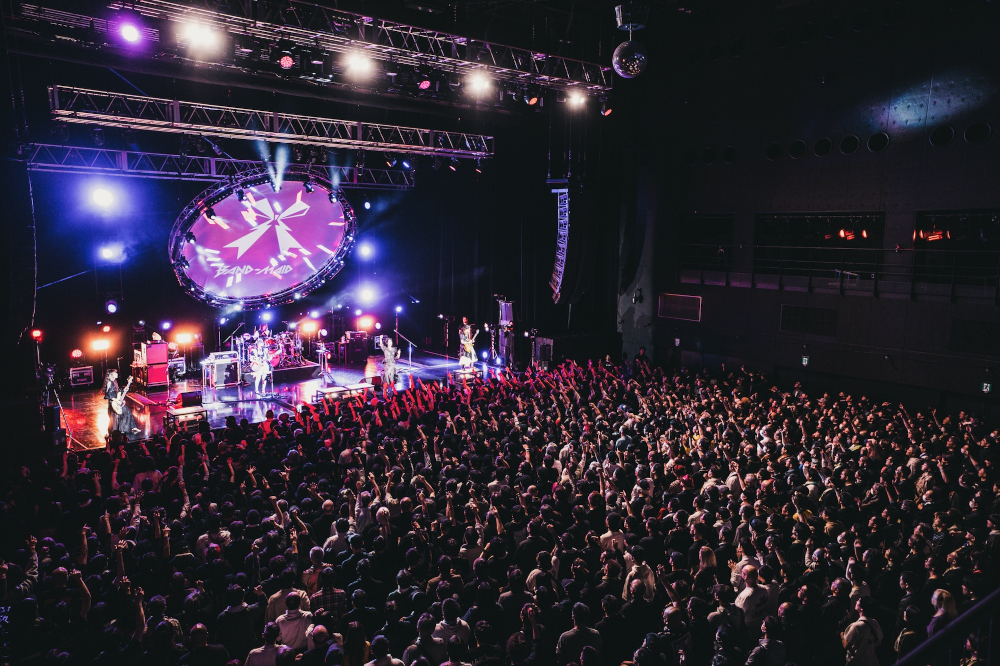 世界的人気のガールズ・バンドBAND-MAID、東名阪を巡った初のZEPP TOUR終了！プラチナチケット必至の2025年ツアー開催、EPリリースも決定！
