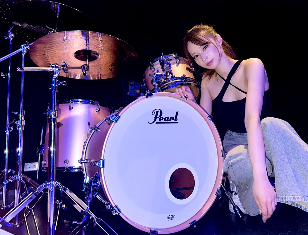 「ティアラ」ハッピードラム　（メーカー、アケボノ） 日本一美しいドラマー、大野真依が世界的ドラムメーカーPearl Drumsの