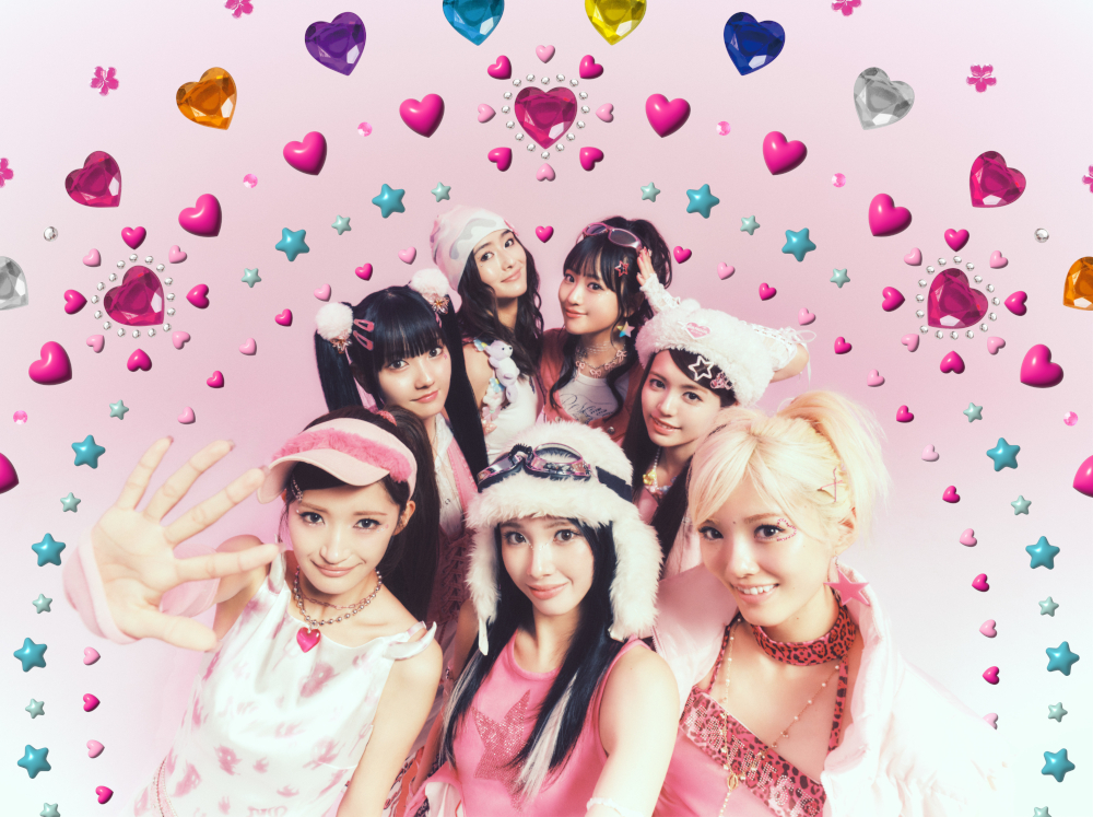 “ガラケー、プリクラ、ファーしっぽ”平成カワイイカルチャーが詰まった、Girls²「LET ME DANCE」Music Video公開！