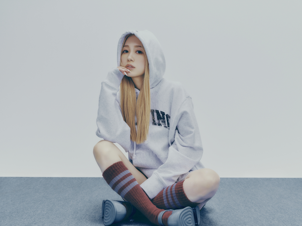 西野カナ 2月6日配信リリースの新曲「君のせい」ブロンドヘアと