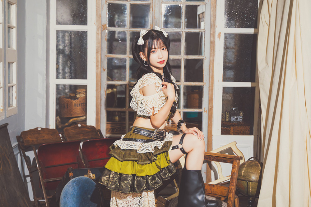 アニソンシンガー亜咲花、10周年記念ベストアルバムをリリース！ 「ゆるキャン△」シリーズほか人気アニメタイアップ曲を網羅した全25曲収録 『Song of LI