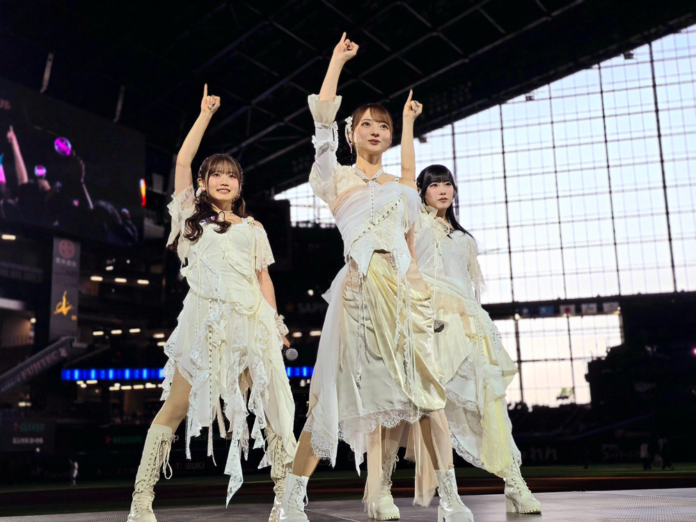 ClariS エスコンフィールド HOKKAIDO にて開催された、北海道日本ハムファイターズ《FIGHTERS ENTERTAINMENT WEEKEND》に