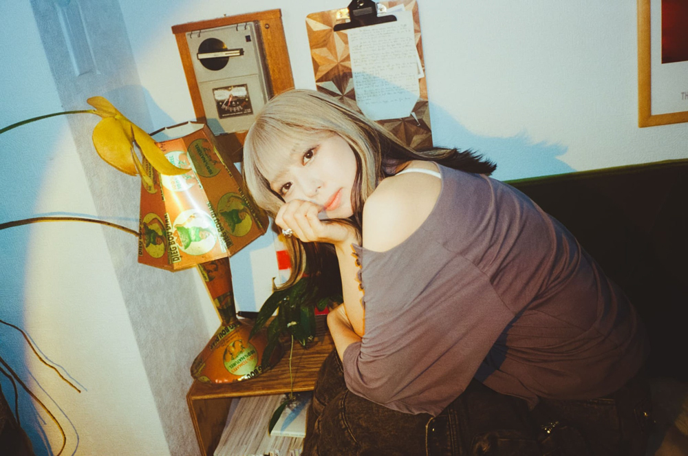 竹内アンナ、8月12日リリースの新作『MIXTAPE』の収録曲＆ジャケット写真を公開！ 発売日より前に爆音試聴会も開催決定