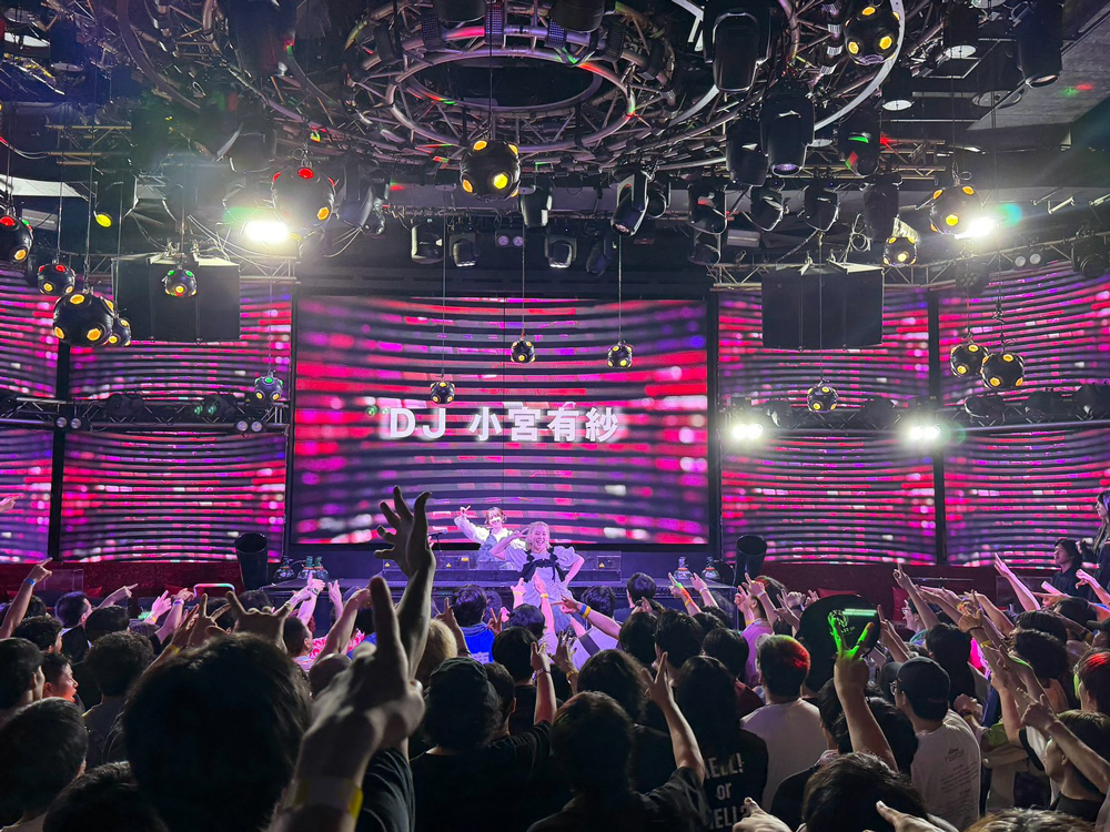 真夏の新宿をアニソン×クラブで彩る『AniRAVE 〜GROOVE !!!〜』 初参戦の飯田ヒカル・加藤里保菜から、高槻かなこ・小宮有紗ら人気声優が揃い踏み！次