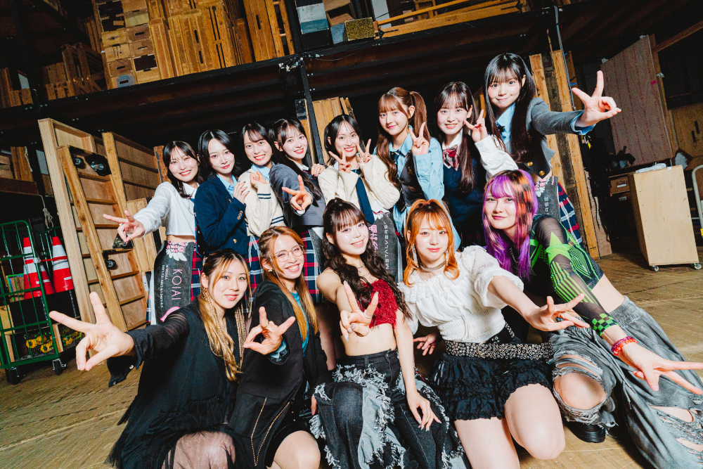 AKB48 公式バンドユニット「スクールバッグ計画」が初のイベント出演! 初のオリジナル楽曲『クッキーキス』も初披露&先行音楽配信もスタート!