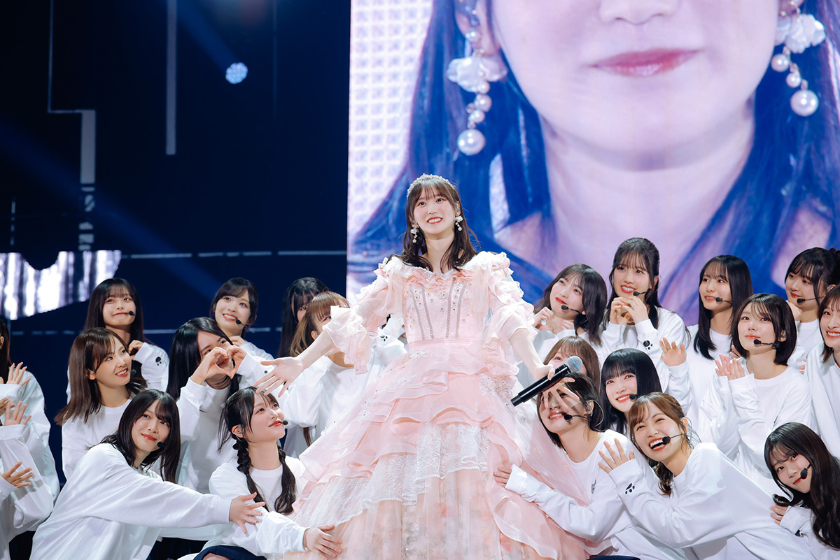櫻坂46、三期生・遠藤理子が座長「15th Single BACKS LIVE!!」を開催 二期生・増本綺良の卒業セレモニーも行われ、約8年にわたるアイドル活動