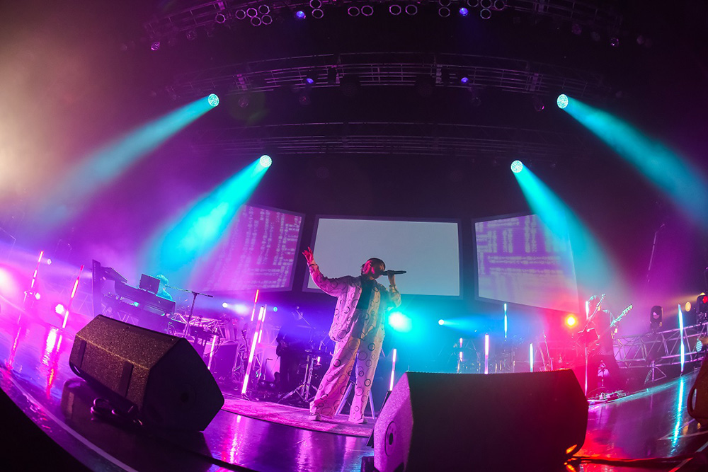 LIVE