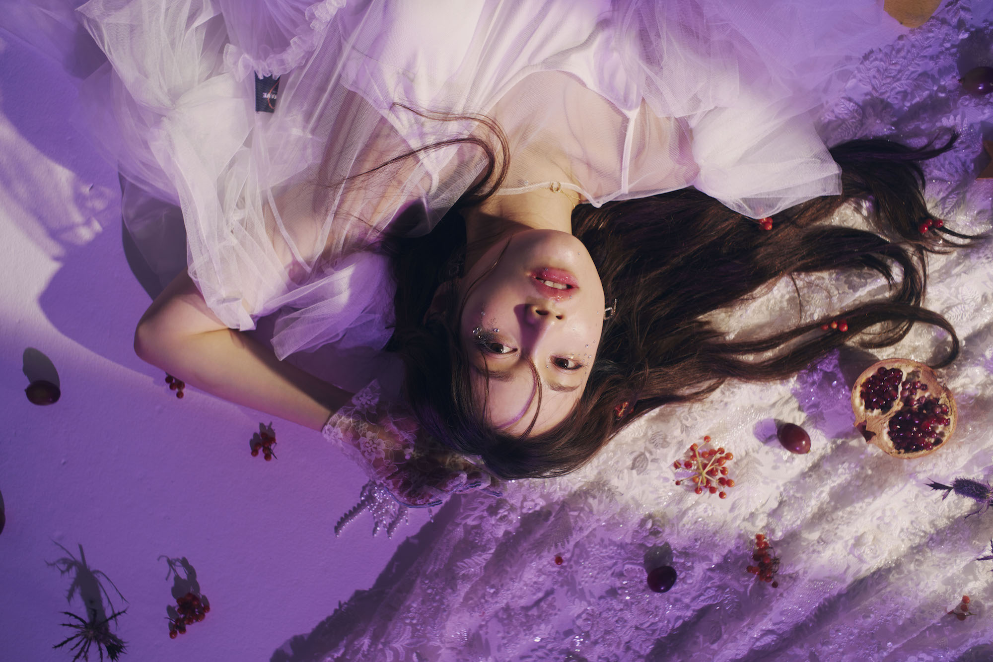 女優の中村ゆりか、1st EP「Moonlight」ジャケ写解禁 2月14日に