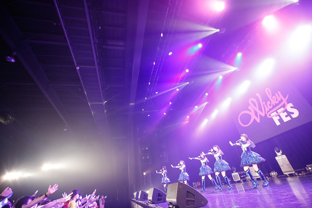 LIVE