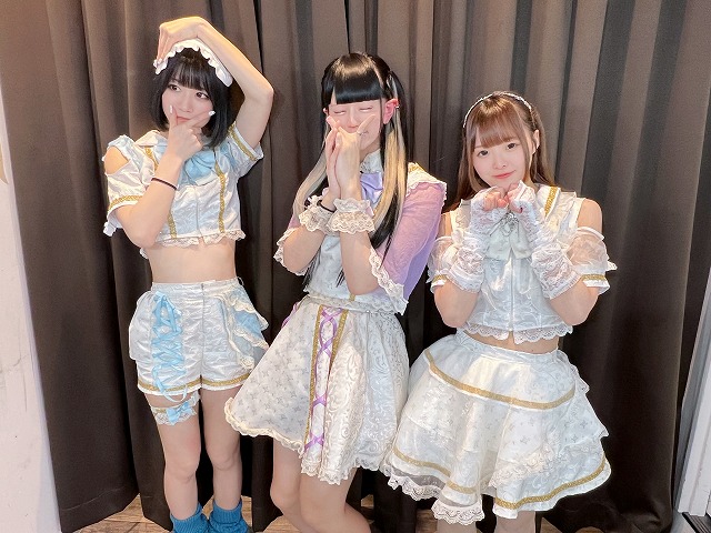 ２