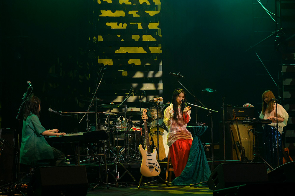 Amazon.co.jp: 赤い公園2Blu-ray+CD初回生産限定盤THE LAST LIVE