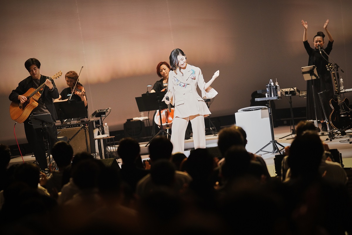 坂本真綾 1年8カ月ぶりとなる再始動ライブ 「坂本真綾LIVE 2022