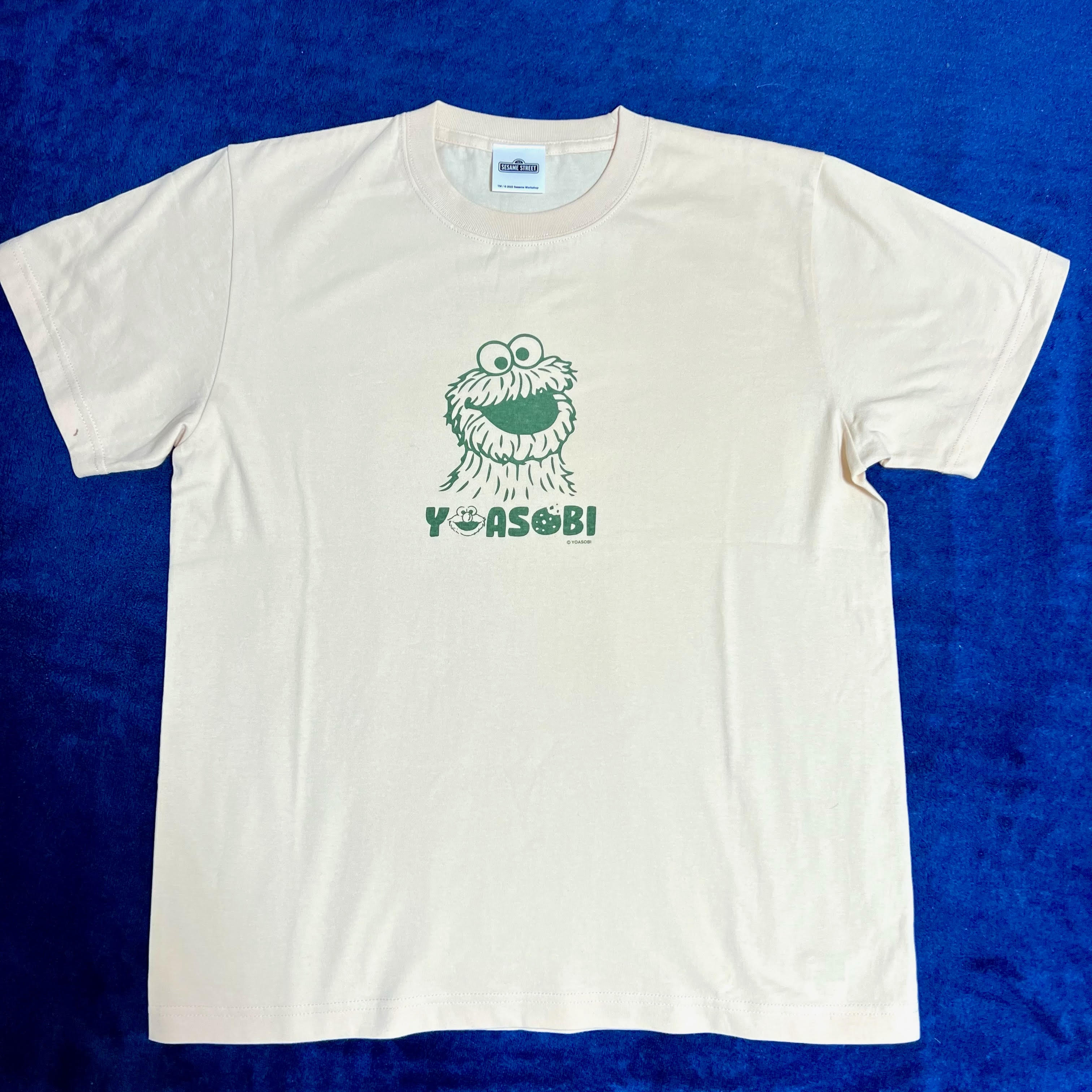 YOASOBI のロンドン公演で、Ikuraちゃんが着ていたTシャツ 現地